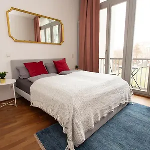 Fullhouse - - M14 - Balcony - Smarttv Leipzig